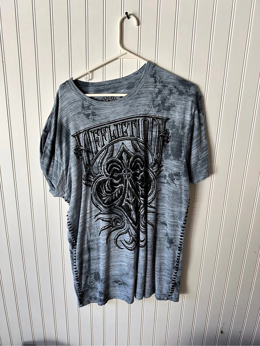 Affliction Short Sleeve Graphic Tee in Gray